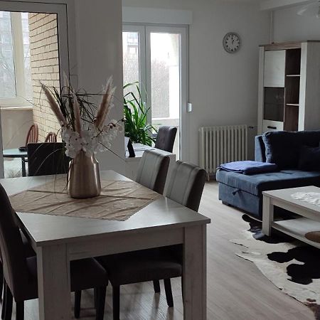 Sunny Apartment Osijek, Self Check In Exterior foto